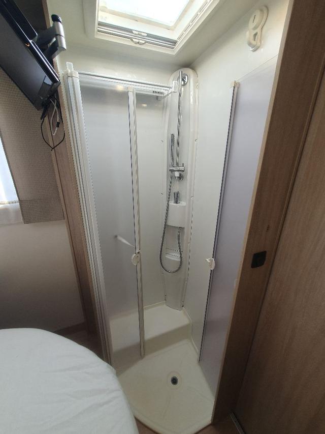 Camper - Integrato RAPIDO F680FF Diesel – foto 19