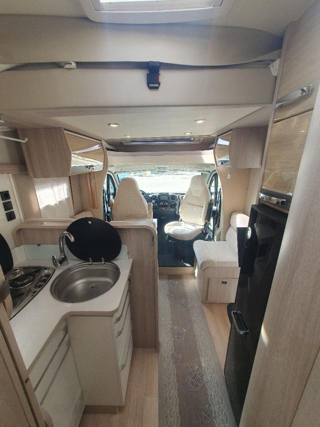 Camper - Integrato RAPIDO F680FF Diesel – foto 10