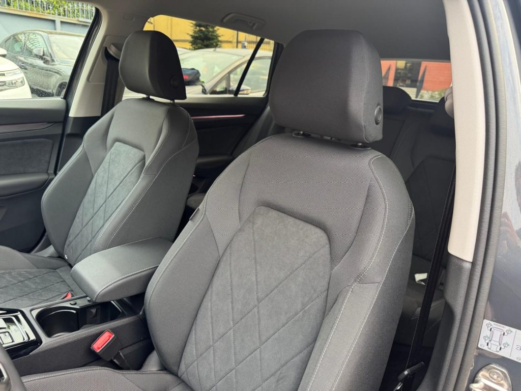 VOLKSWAGEN Golf Variant 2.0 TDI 150 CV DSG SCR Style - 17