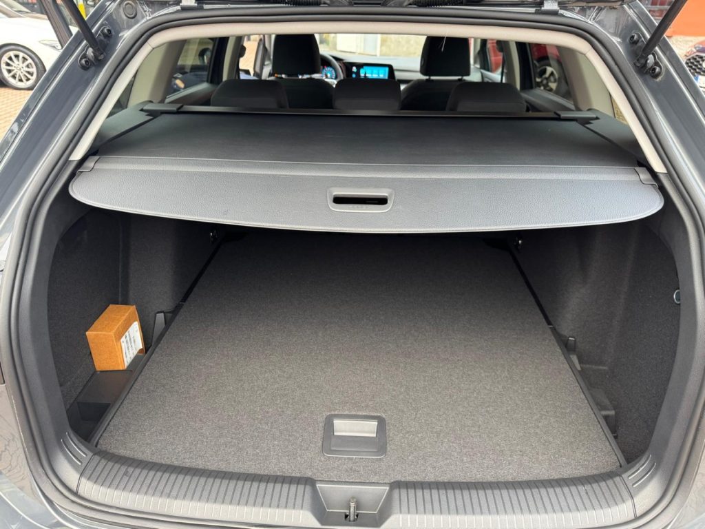 VOLKSWAGEN Golf Variant 2.0 TDI 150 CV DSG SCR Style - 20