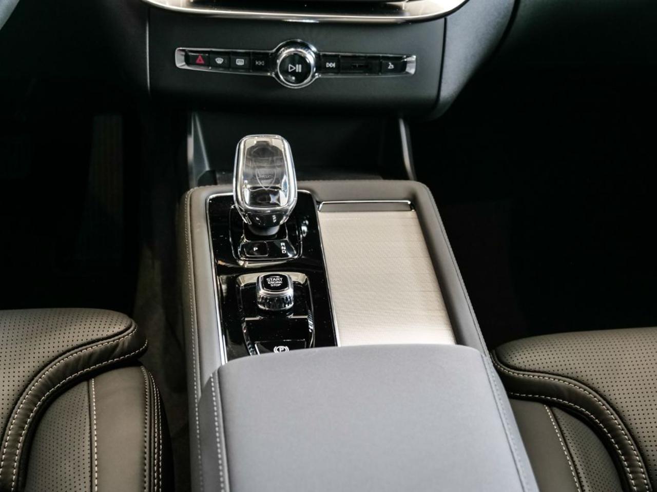 VOLVO XC90 2.0 T8 phev Ultra Black Edition awd 7p. Auto - 10
