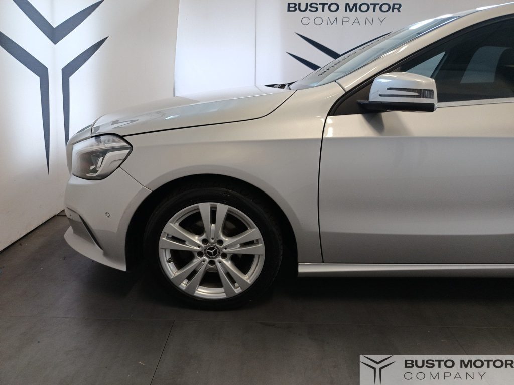 MERCEDES-BENZ A 180 A 180 d Sport auto my16 - 7
