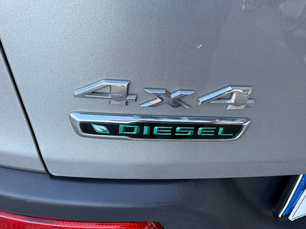 Foto JEEP Cherokee 2.2 Mjt II 185 CV 4WD Active Drive I Longitude usato Bologna