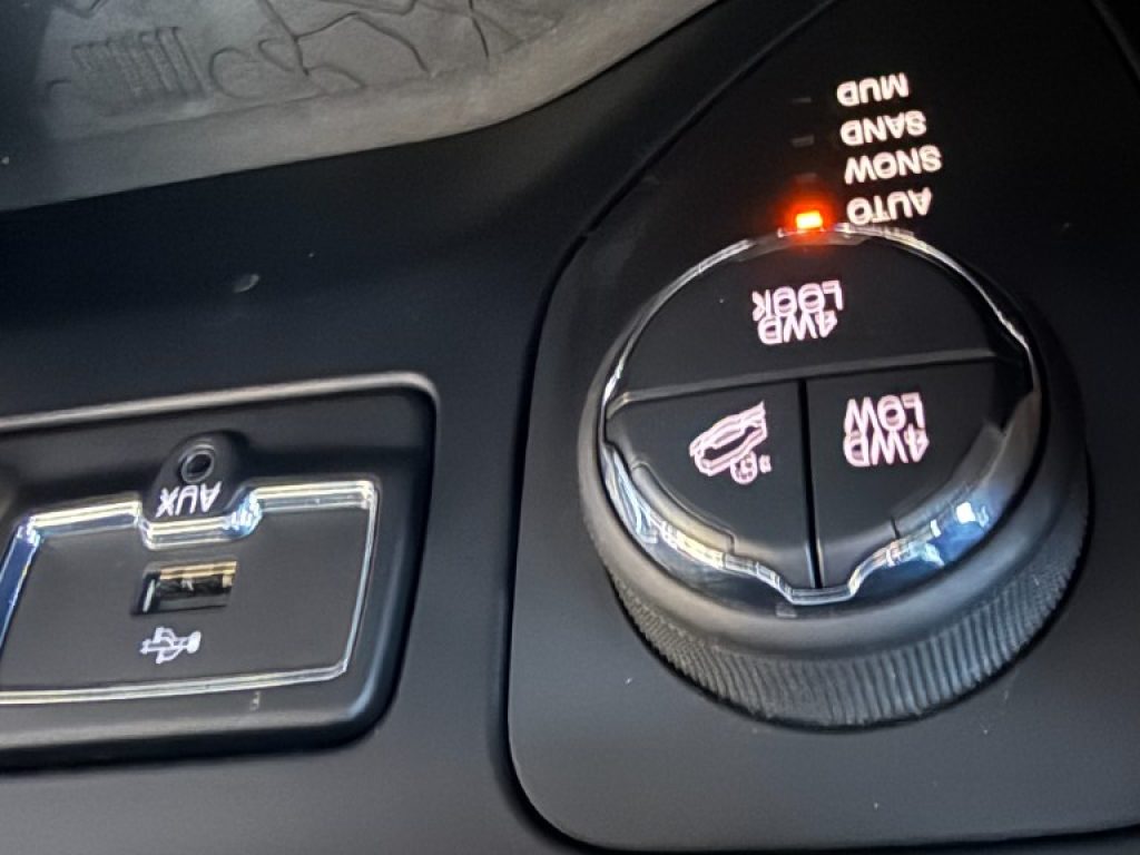 Auto in vendita BolognaJEEP Renegade 2.0 Mjt 140CV 4WD Active Drive Low Limited Foto JEEP Renegade 2.0 Mjt 140CV 4WD Active Drive Low Limited usato Bologna