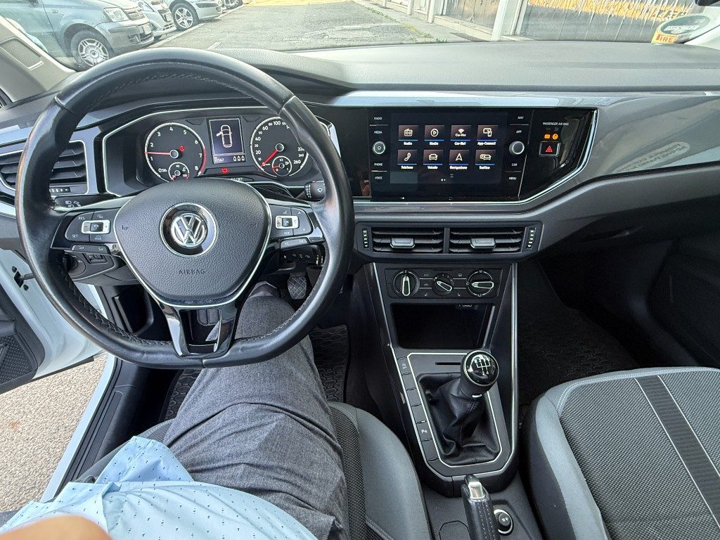 Auto in vendita BolognaVOLKSWAGEN Polo 1.0 EVO 80 CV 5p. highline BlueMotion Technology Foto VOLKSWAGEN Polo 1.0 EVO 80 CV 5p. highline BlueMotion Technology usato Bologna