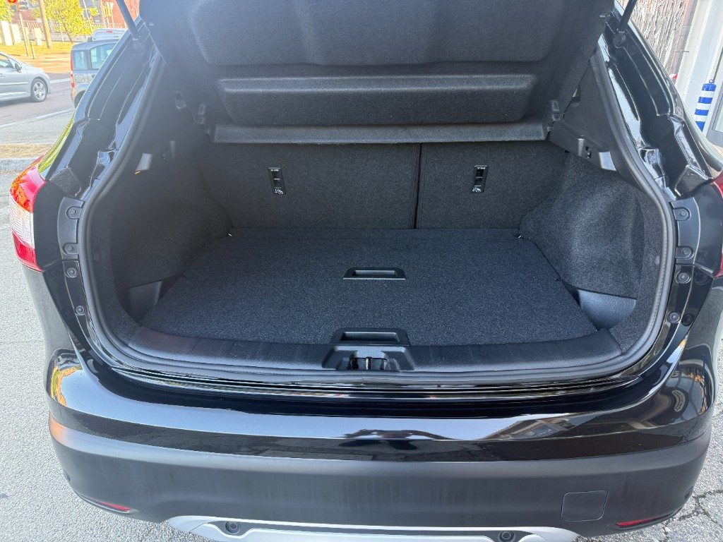 Auto in vendita BolognaNISSAN Qashqai 1.6 dCi 4WD Tekna SOLO 33500KM UNICA PROPRIETA' Foto NISSAN Qashqai 1.6 dCi 4WD Tekna SOLO 33500KM UNICA PROPRIETA' usato Bologna