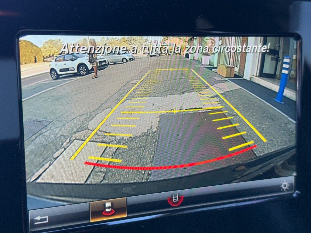 Foto MERCEDES-BENZ CLA 200 d S.W. 4Matic Automatic Premium usato Bologna
