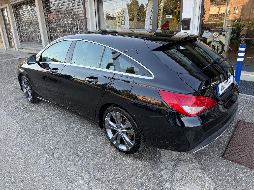 Foto MERCEDES-BENZ CLA 200 d S.W. 4Matic Automatic Premium usato Bologna