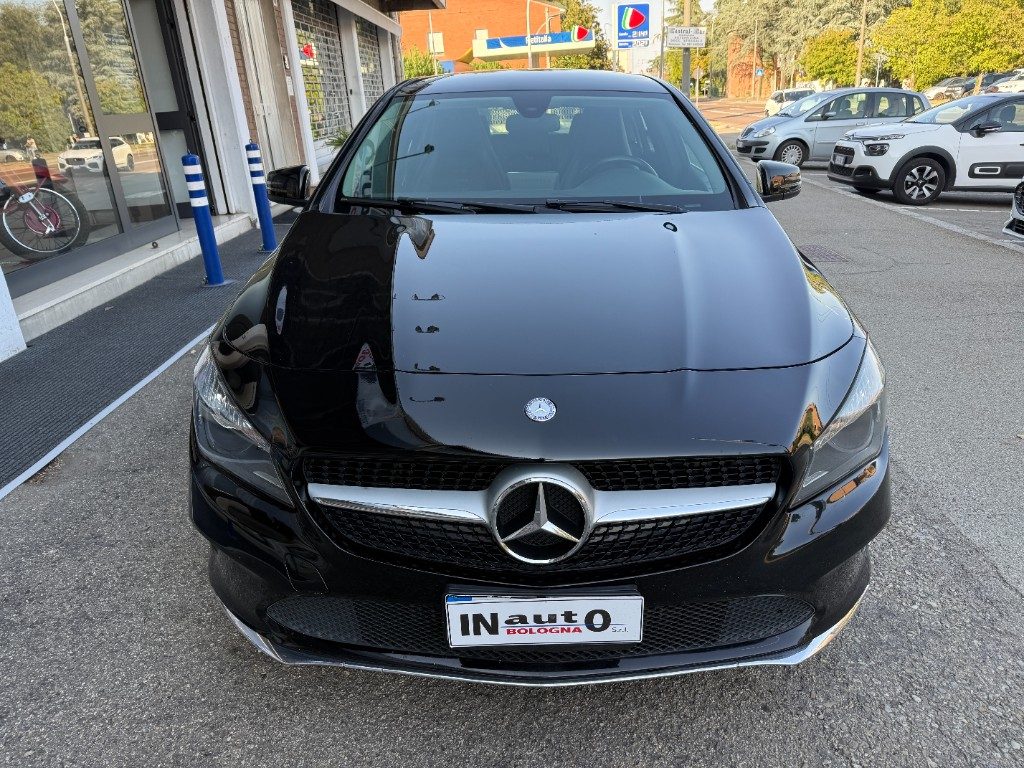 Foto MERCEDES-BENZ CLA 200 d S.W. 4Matic Automatic Premium usato Bologna