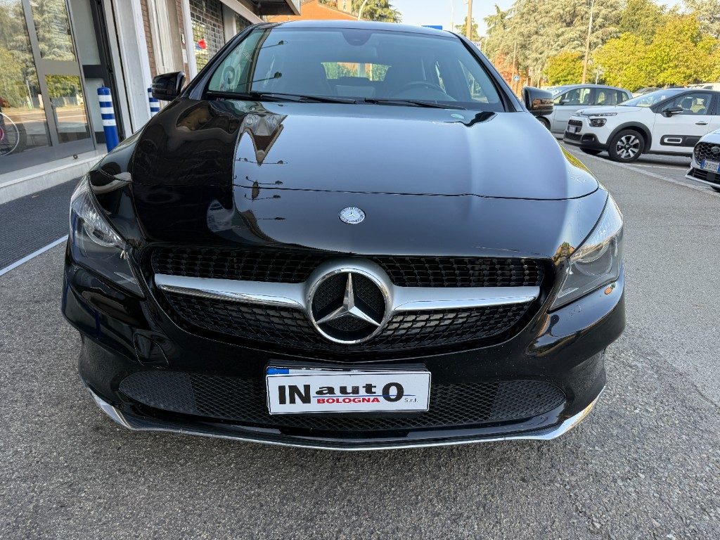Foto MERCEDES-BENZ CLA 200 d S.W. 4Matic Automatic Premium usato Bologna