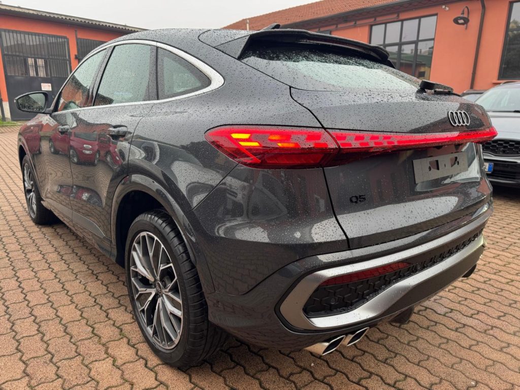 AUDI Q5 SPB TDI 204cv Mhev S tronic quattro S.LINE ED. - 6
