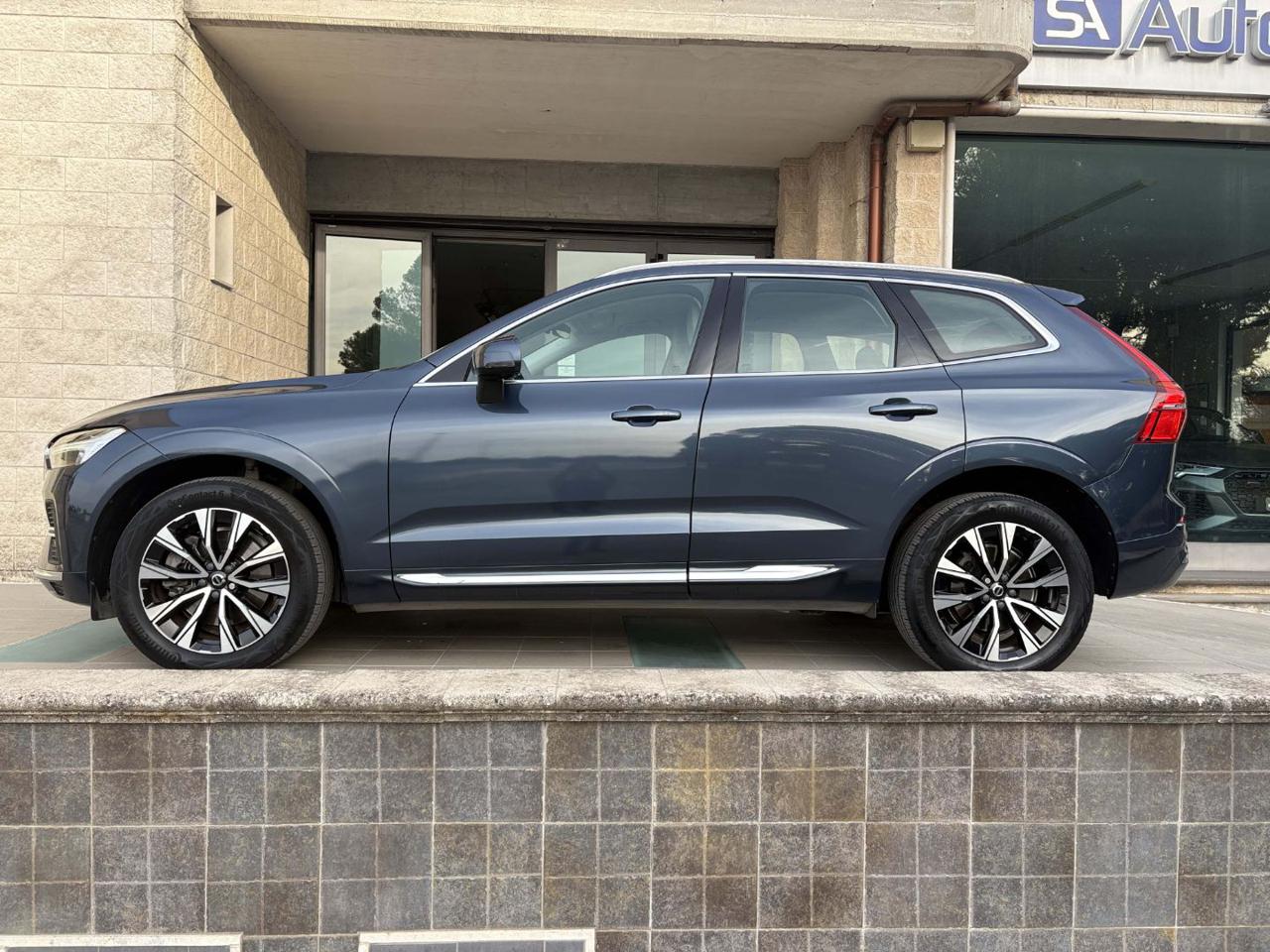 VOLVO XC60 B4 (d) automatico Plus Bright N1 (AUTOCARRO 5 P). - 8