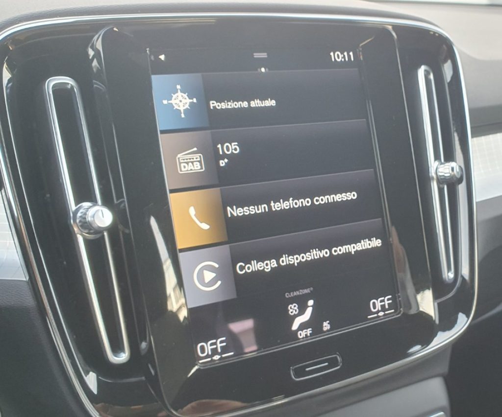 VOLVO XC40 T4 Recharge Plug-in Hybrid automatico Core - Grid Foto 11