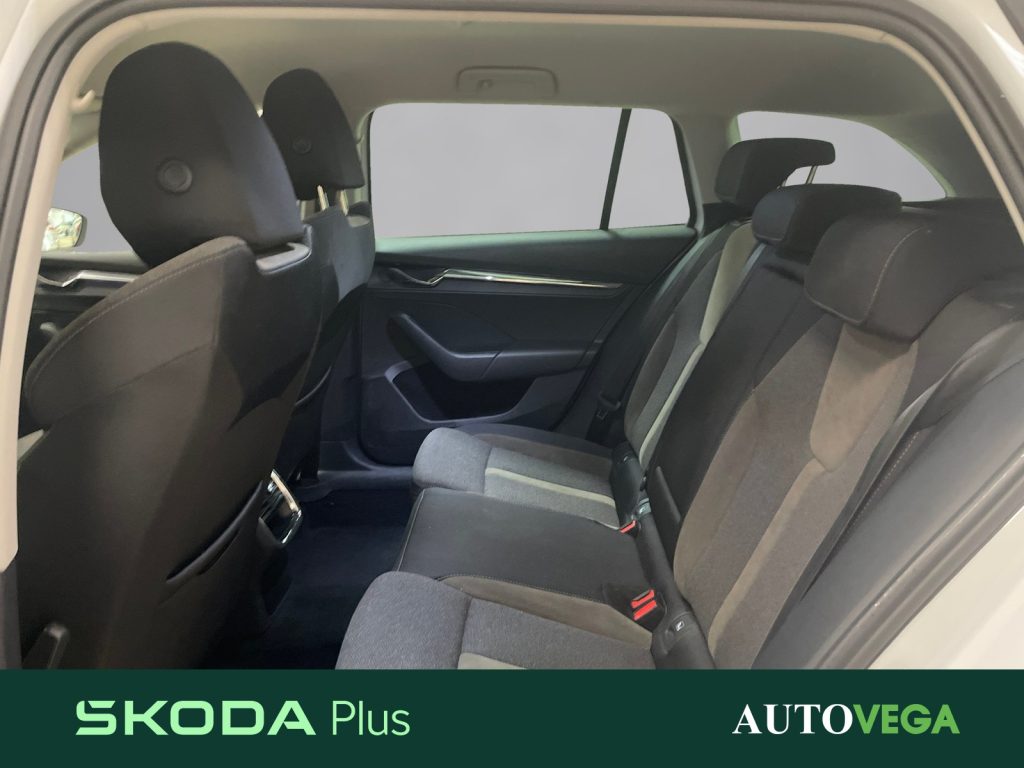 SKODA Octavia wagon 2.0 tdi evo scout 4x4 150cv dsg - 12