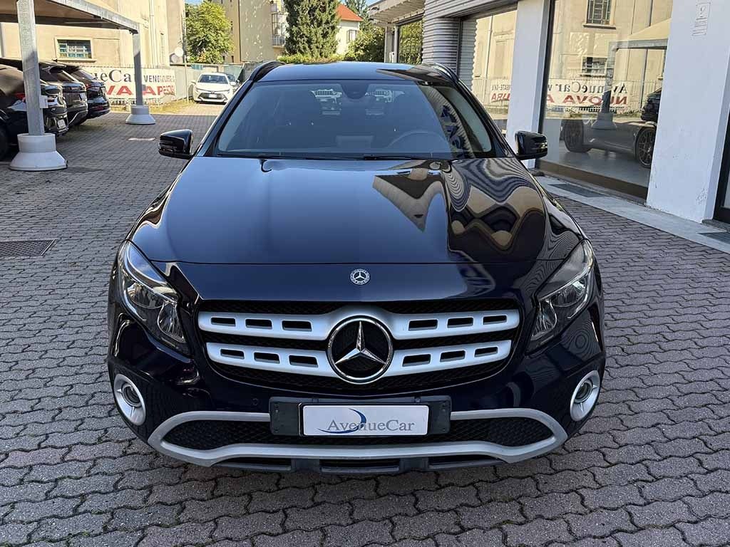 MERCEDES-BENZ GLA 180 d SPORT TELECAMERA NAVIGATORE SEDILI SPORTIVI - 2