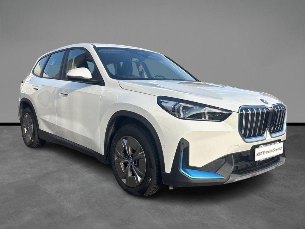 BMW iX1 xDrive 30 - 16