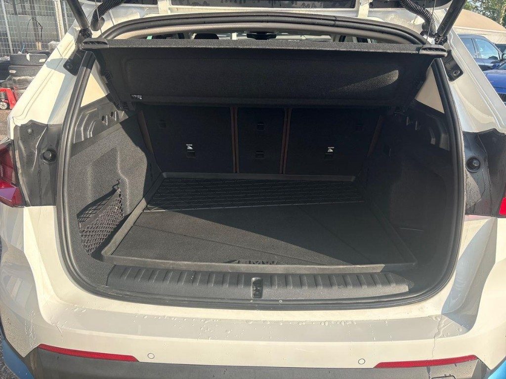 BMW iX1 xDrive 30 - 17