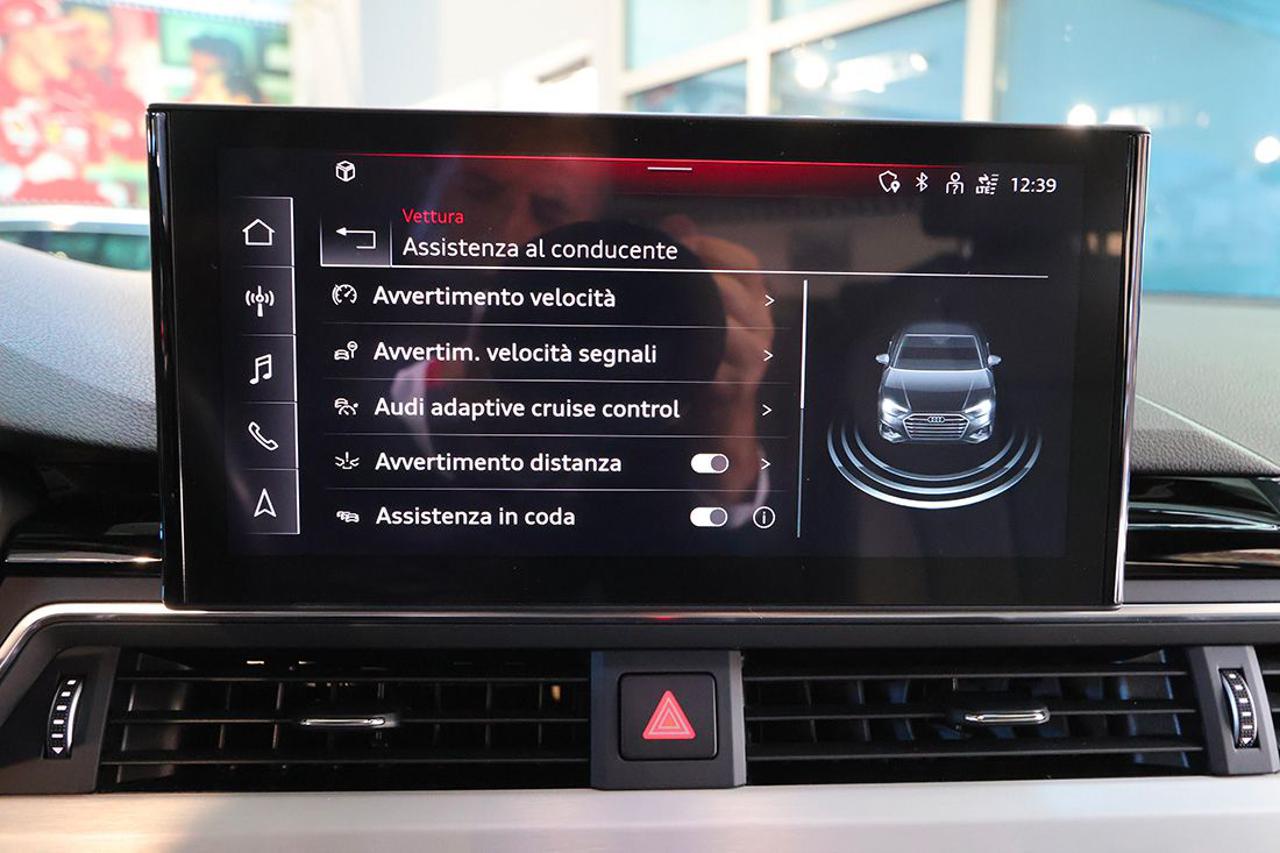 AUDI A4 40 TDI Quattro S-Tronic S-Line - 28