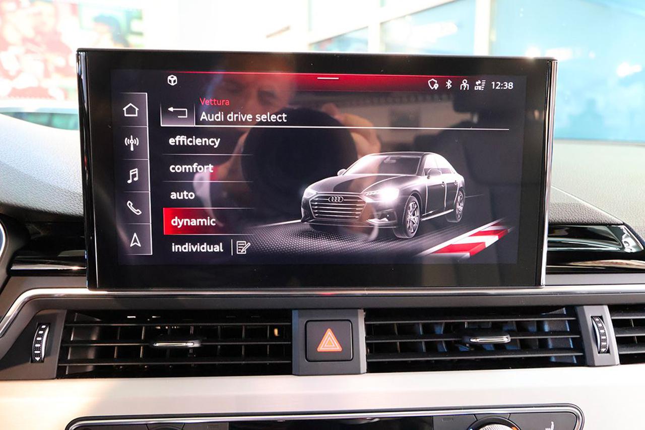 AUDI A4 40 TDI Quattro S-Tronic S-Line - 26