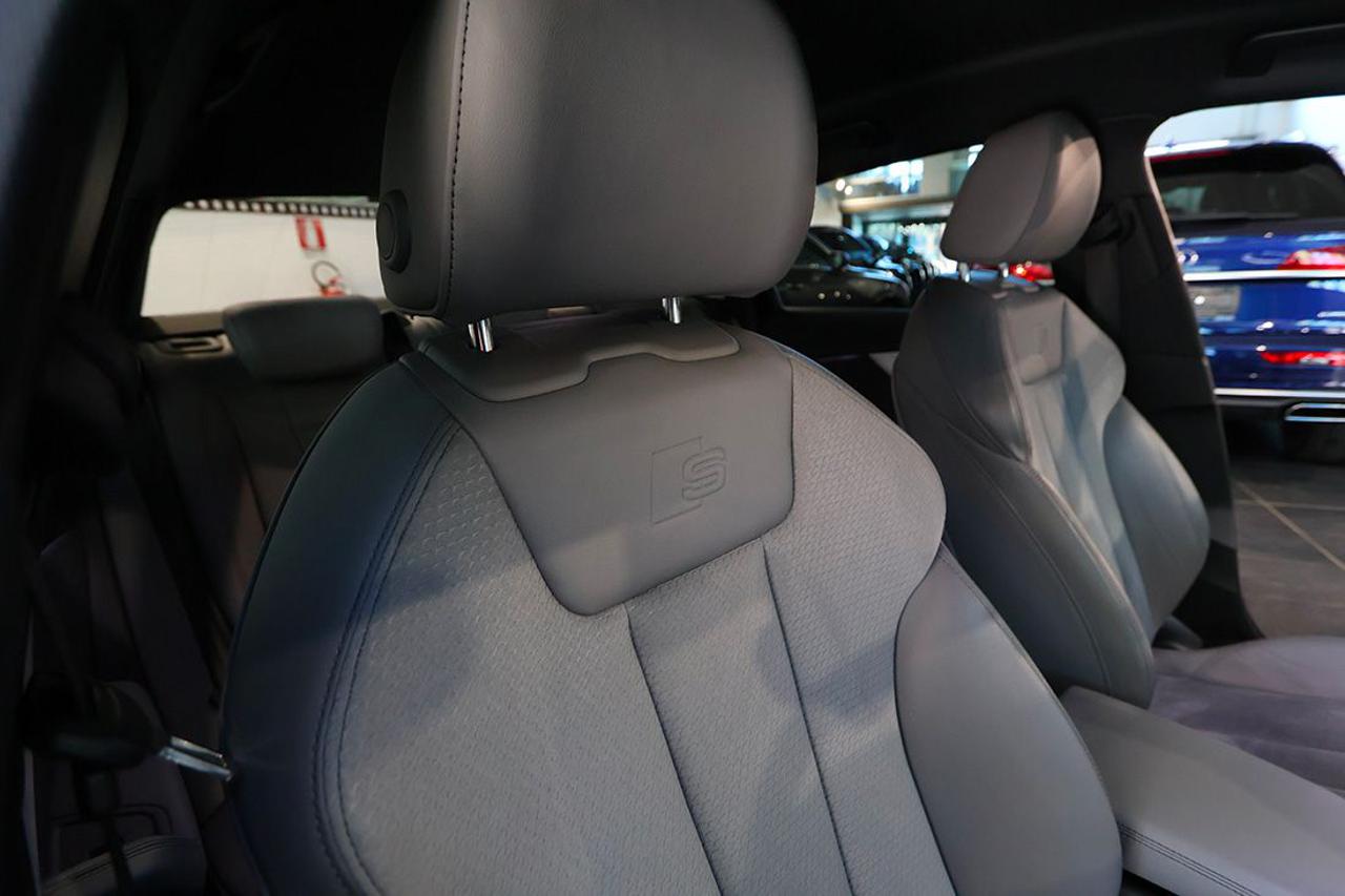 AUDI A4 40 TDI Quattro S-Tronic S-Line - 42