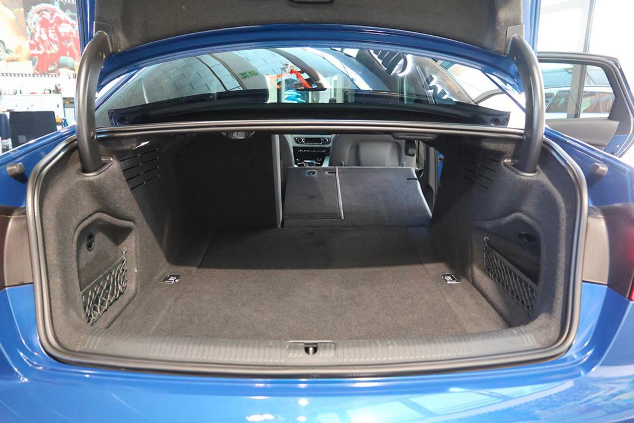 AUDI A4 40 TDI Quattro S-Tronic S-Line - 12