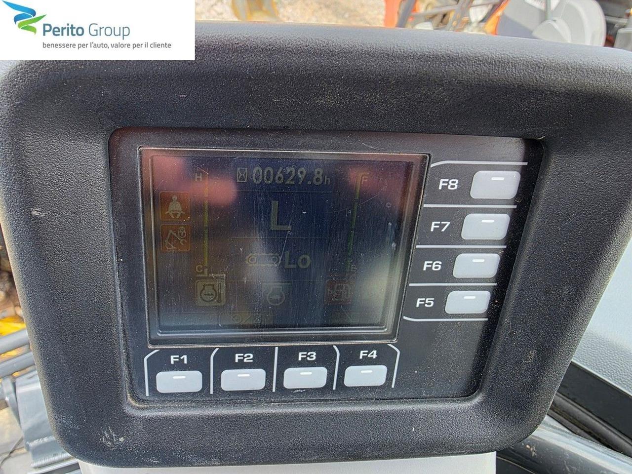 KOMATSU PC30MR-5 - 13