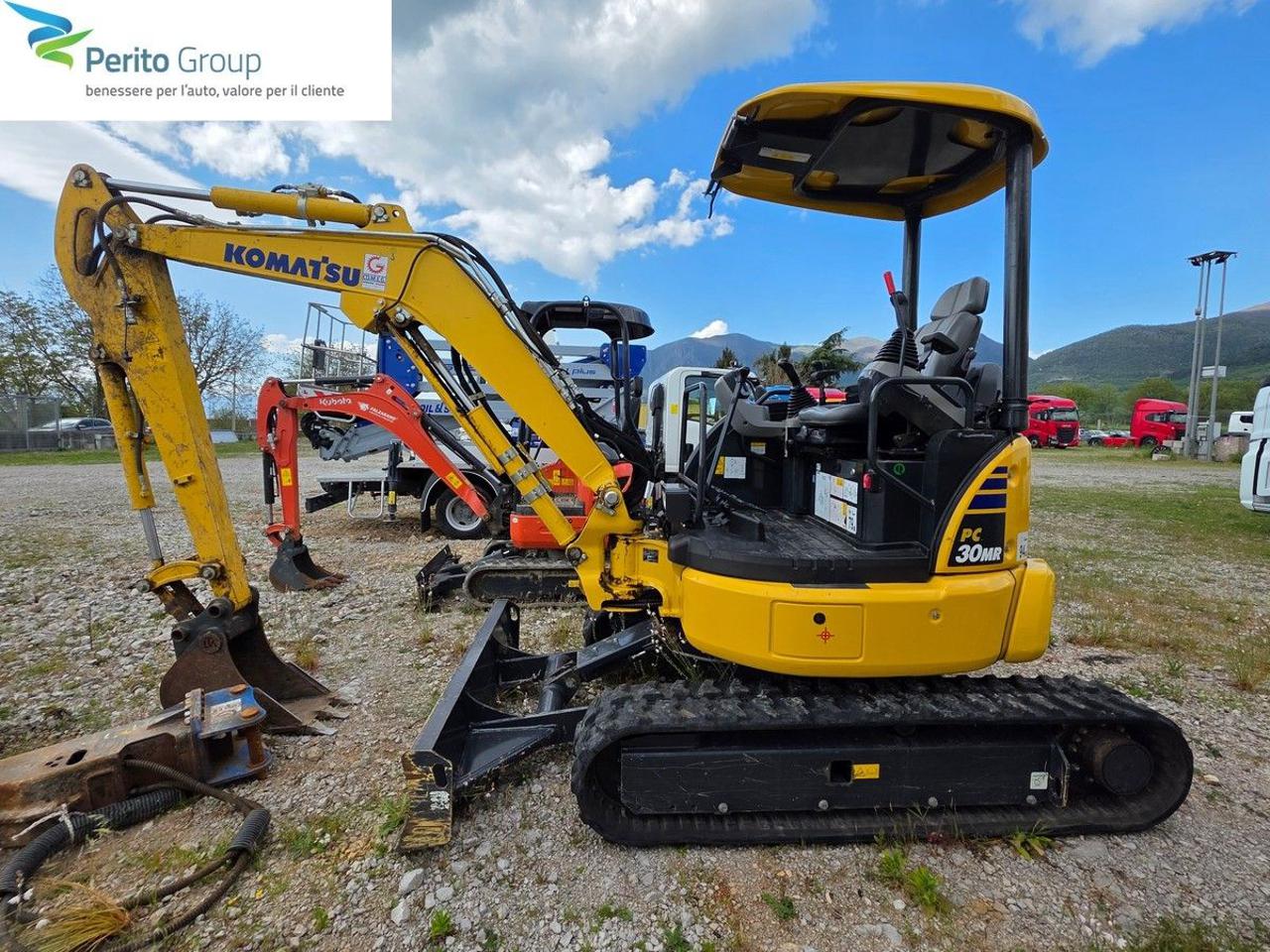 KOMATSU PC30MR-5 - 6