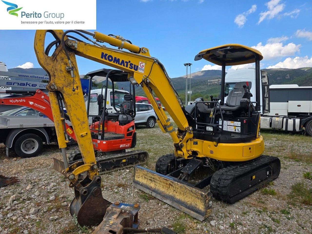 KOMATSU PC30MR-5 - 7