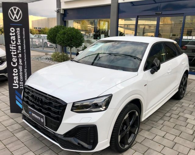 AUDI Q2 Bianco metallizzato