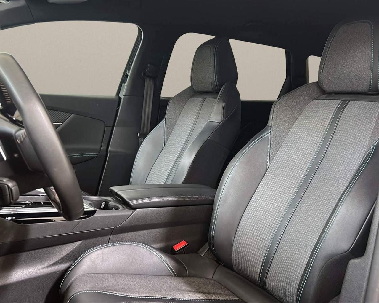 PEUGEOT 5008 BlueHDi 130 S&S EAT8 Allure Pack - 9