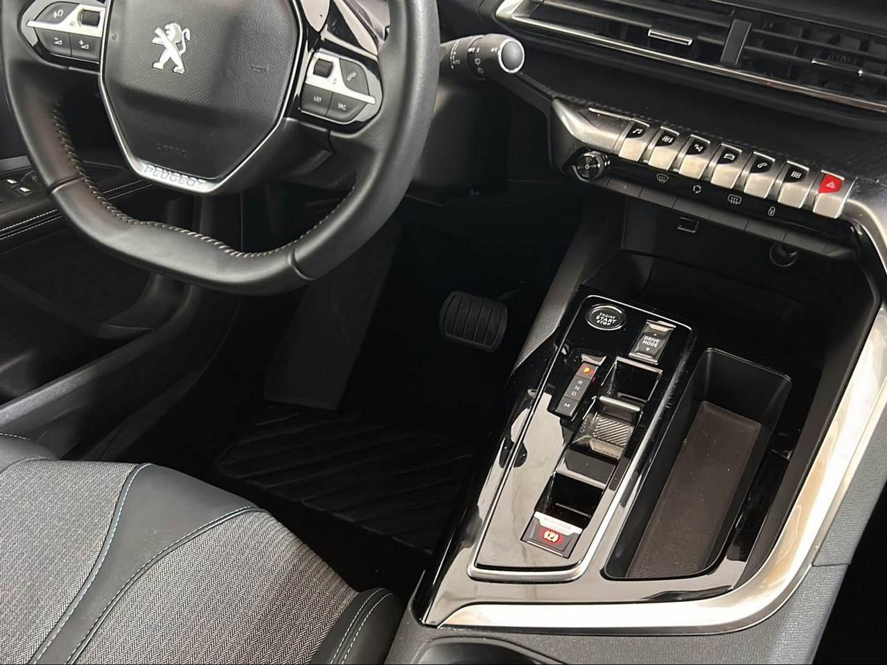 PEUGEOT 5008 BlueHDi 130 S&S EAT8 Allure Pack - 26