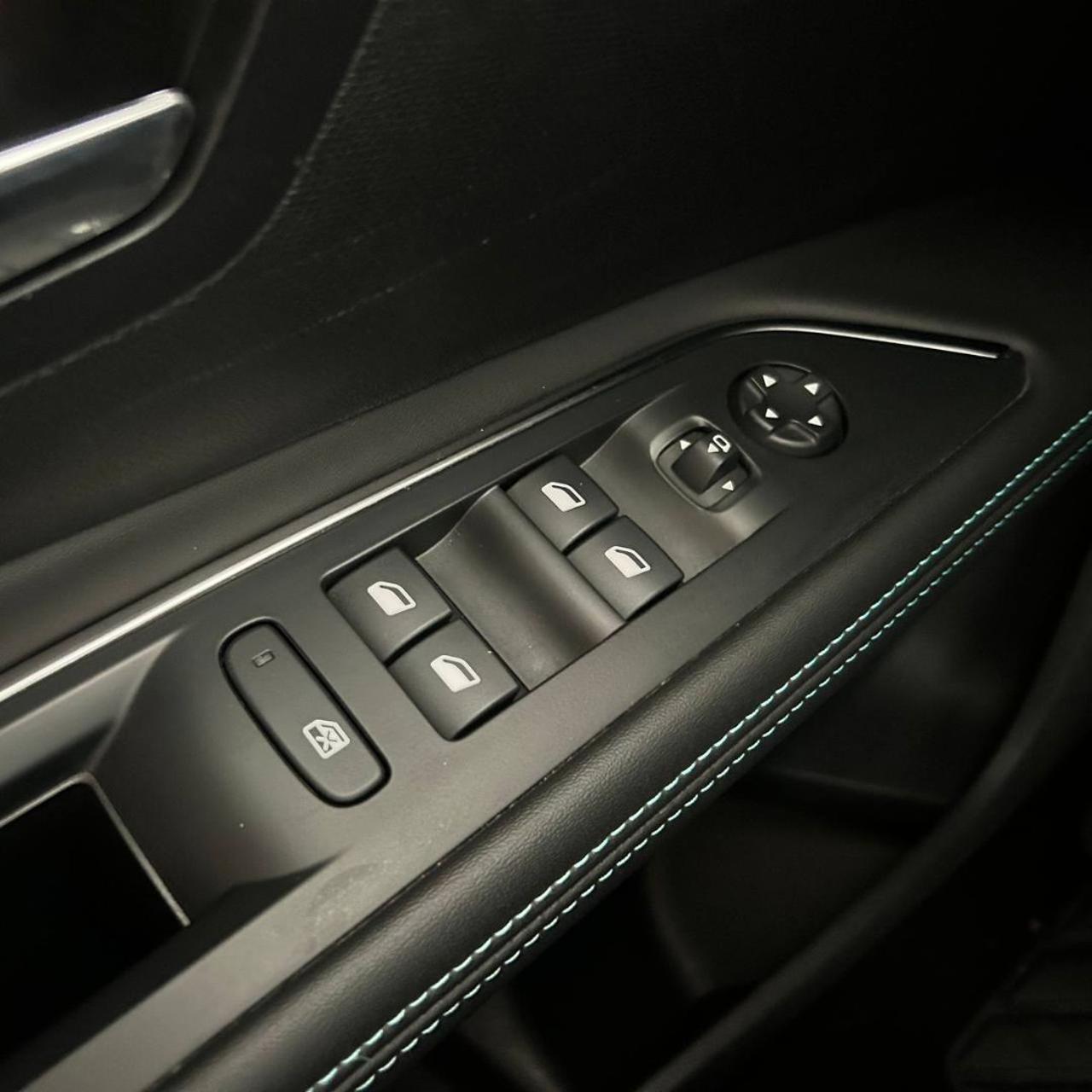 PEUGEOT 5008 BlueHDi 130 S&S EAT8 Allure Pack - 31