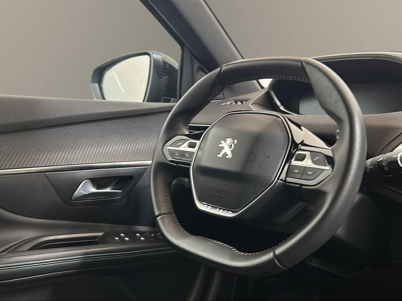 PEUGEOT 5008 BlueHDi 130 S&S EAT8 Allure Pack - 25