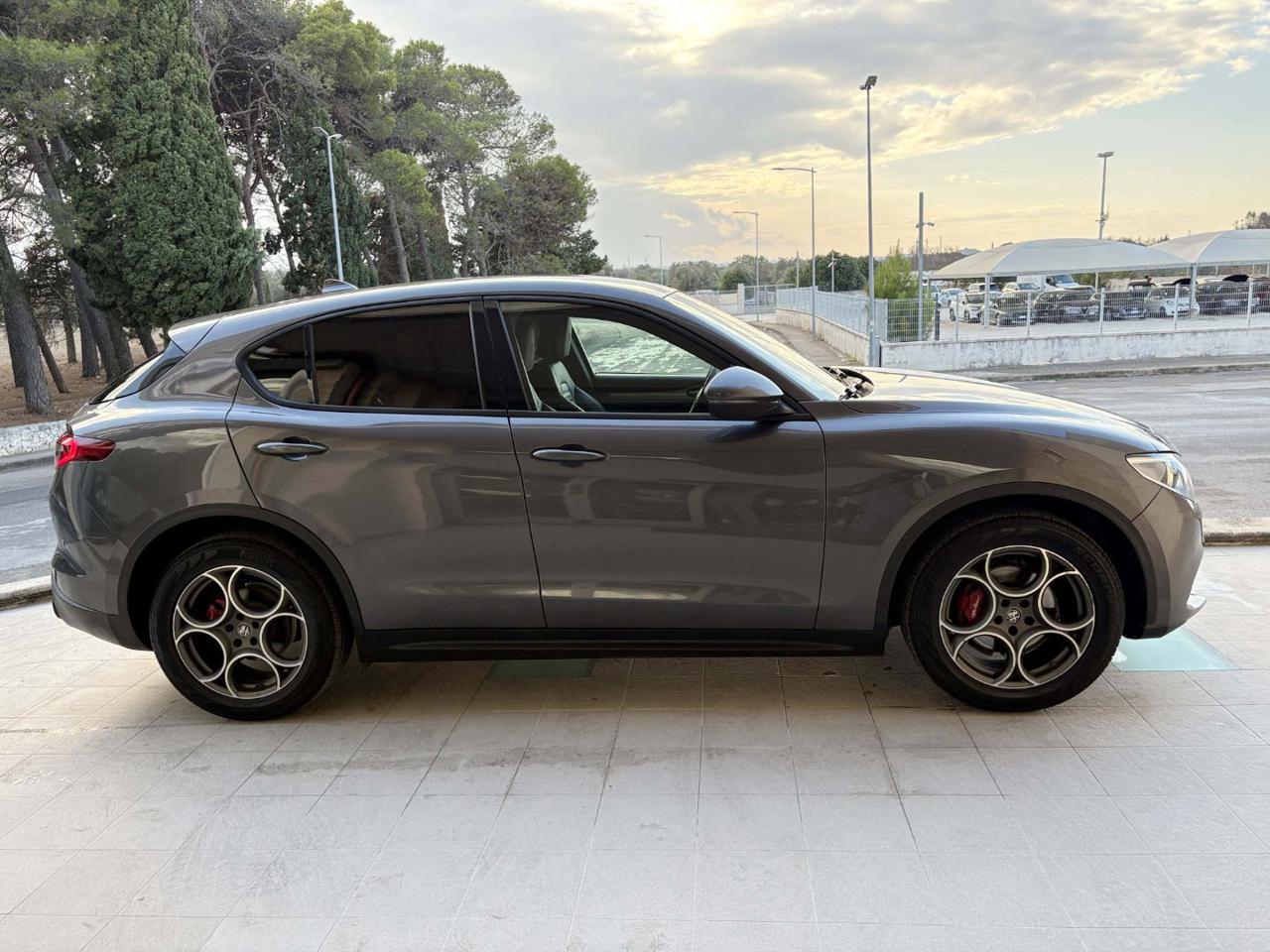 ALFA ROMEO Stelvio 2.2 Turbodiesel 190 CV AT8 Q4 Sprint - 4