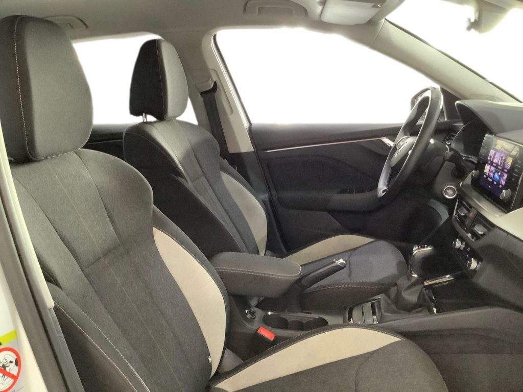 SKODA Kamiq 1.0 TSI 110 CV DSG Black Dots - 10
