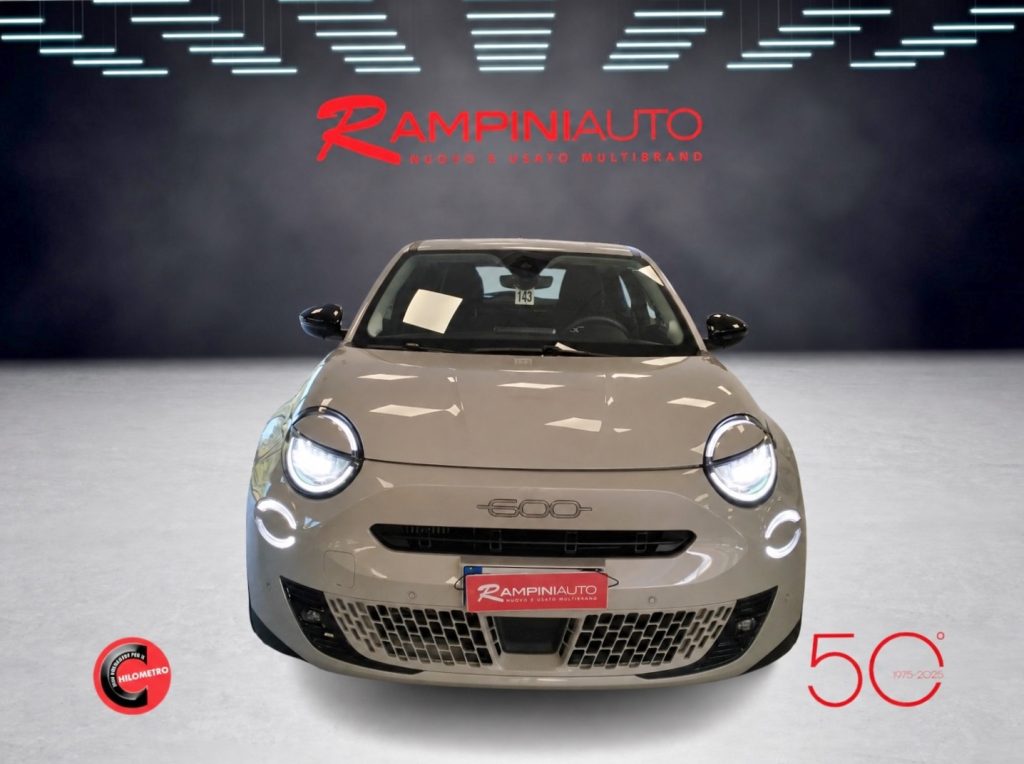 FIAT 600 Hybrid 145 CV DCT Pronta Consegna Iva Esposta - 3