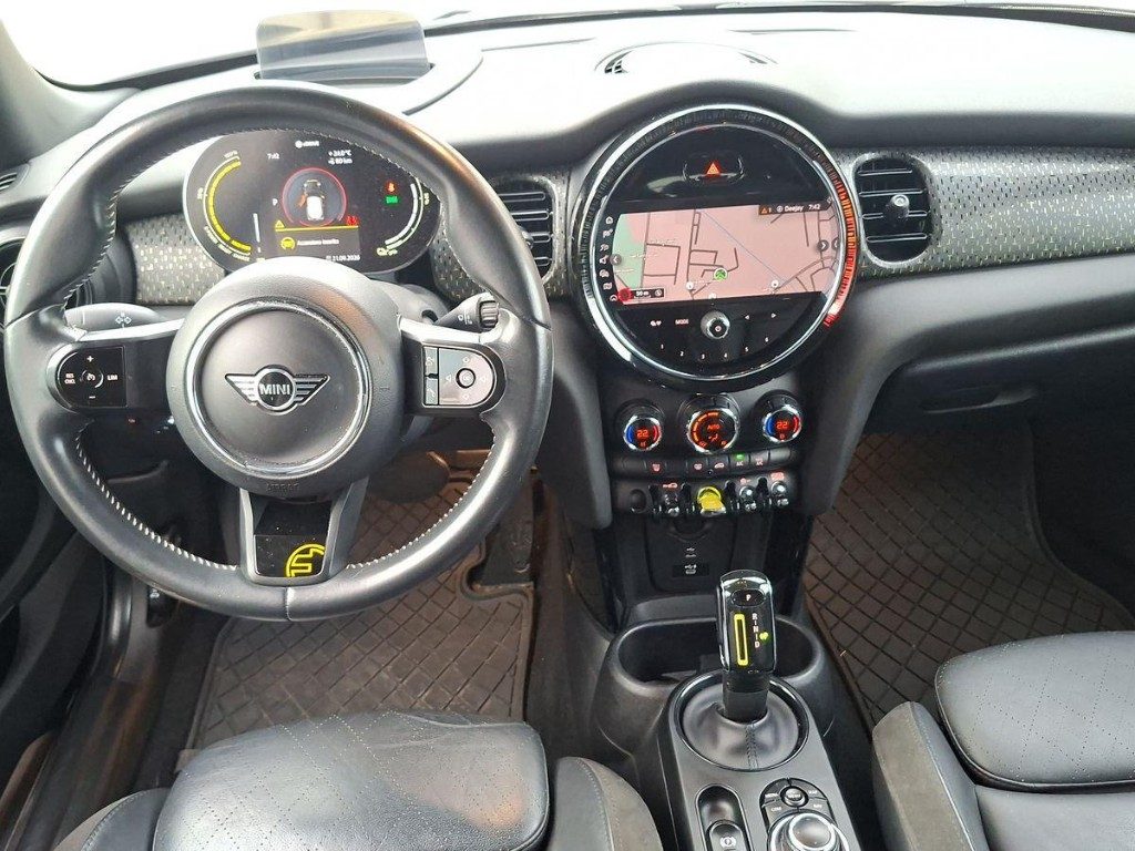 MINI Cooper SE Classic Premium - 8
