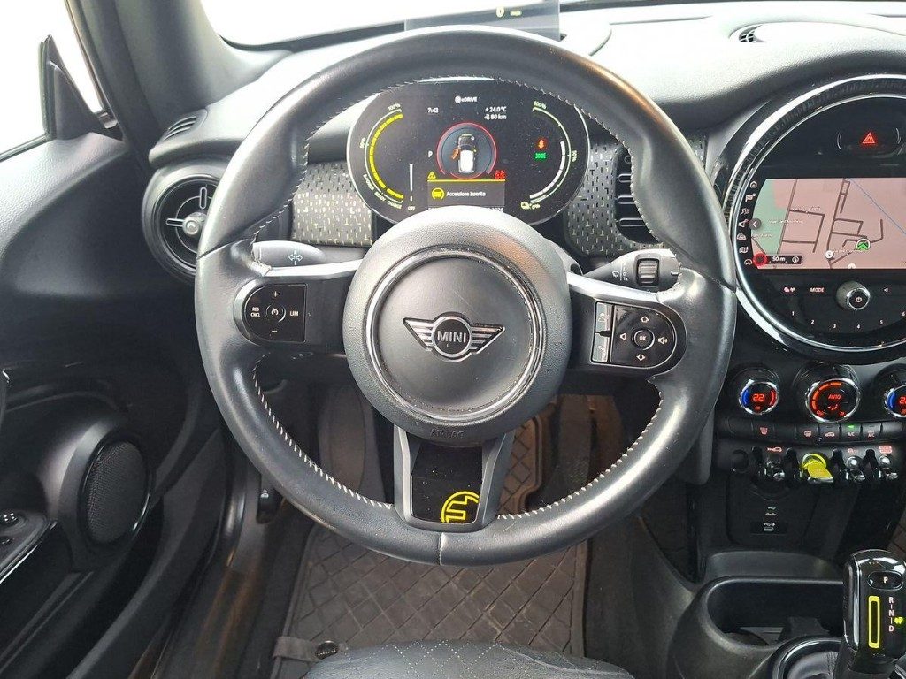 MINI Cooper SE Classic Premium - 11