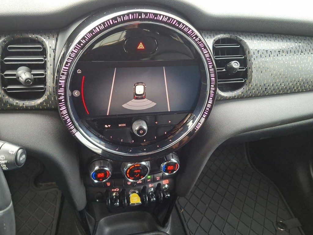 MINI Cooper SE Classic Premium - 13