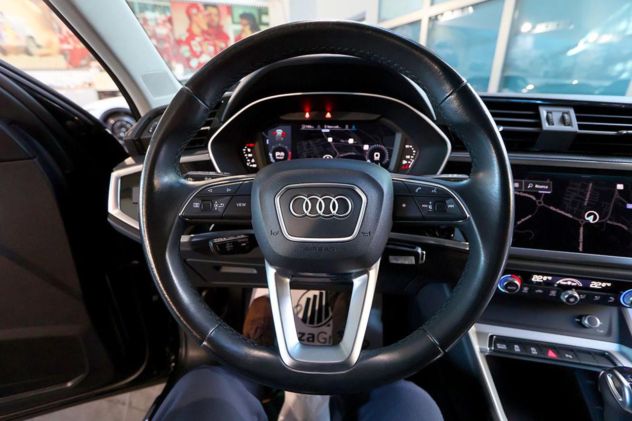AUDI Q3 35 TDI Sportback S-Tronic S-Line - 21