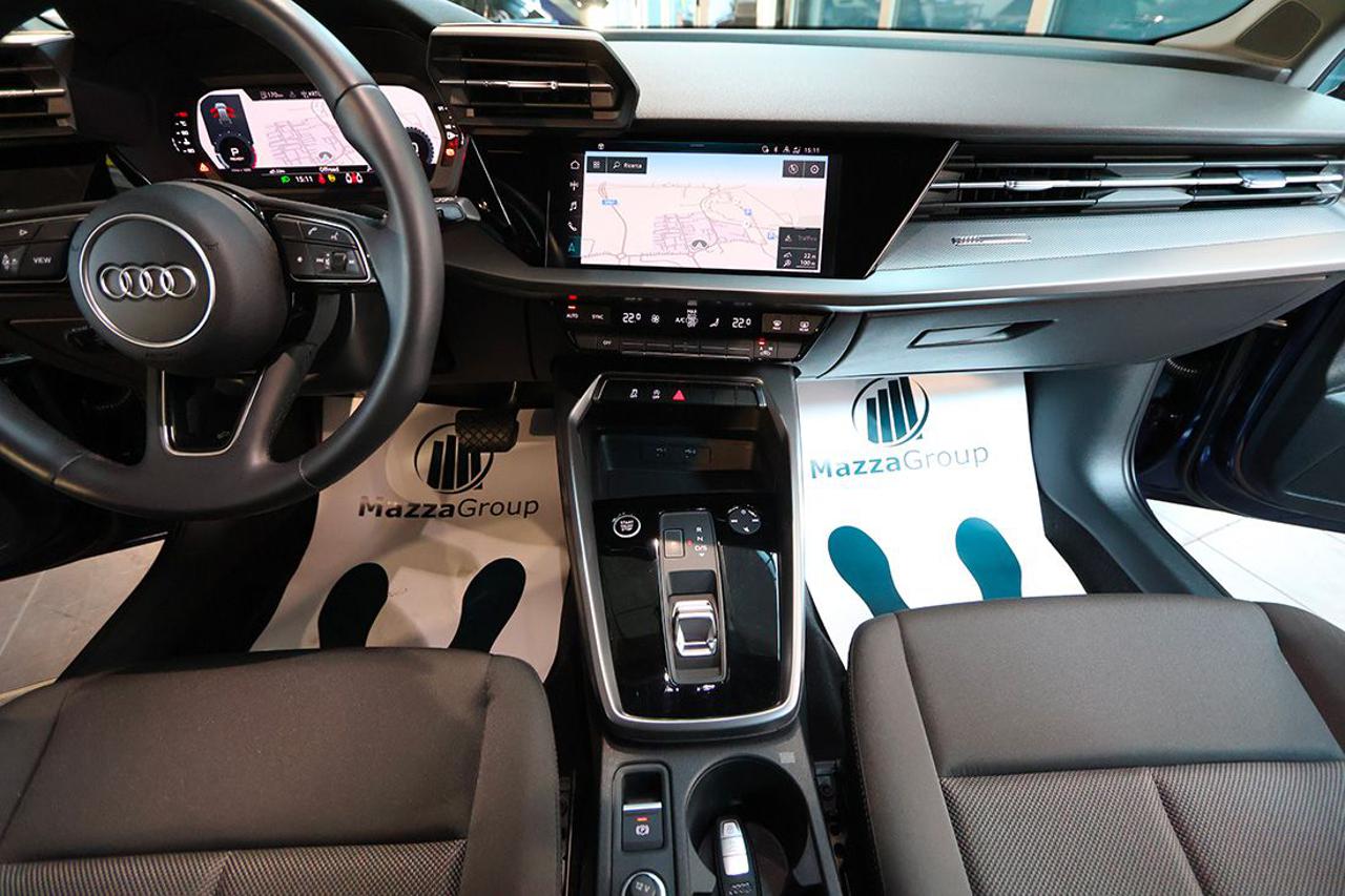 AUDI A3 30 TFSI Sportback S-Tronic Business Advanced - 30