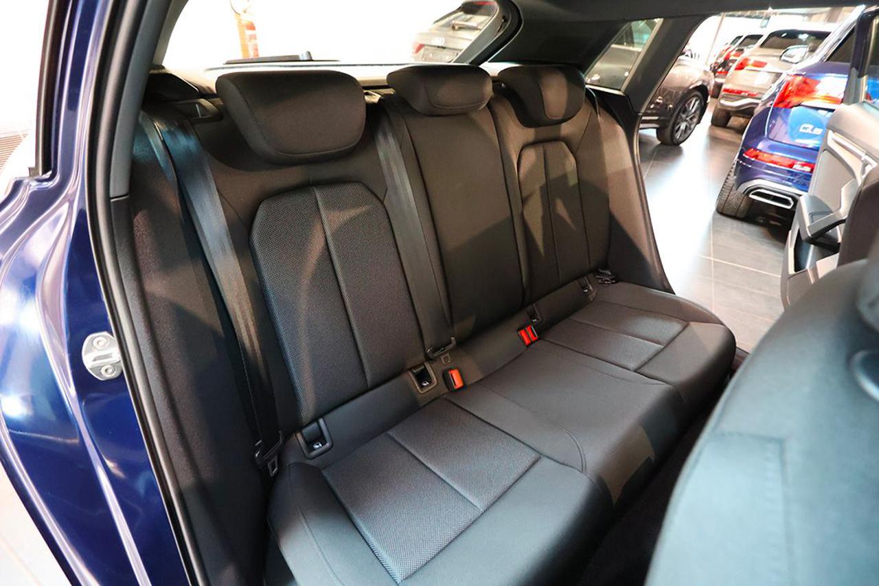 AUDI A3 30 TFSI Sportback S-Tronic Business Advanced - 19