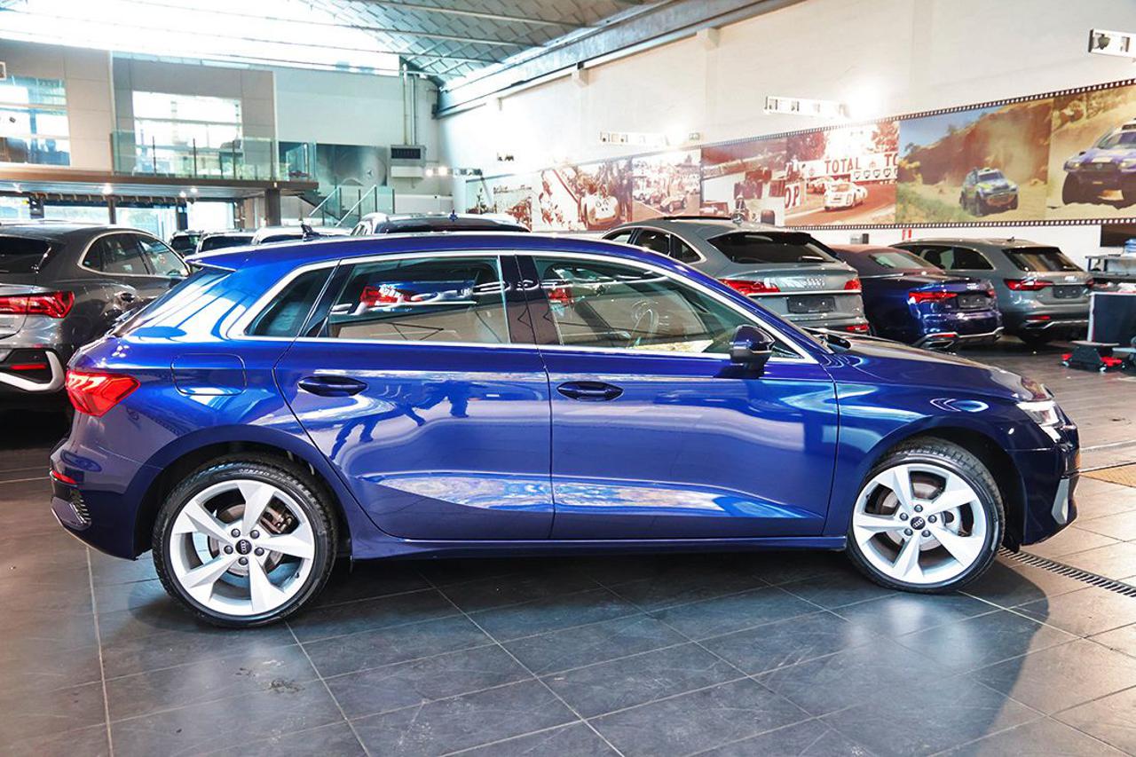 AUDI A3 30 TFSI Sportback S-Tronic Business Advanced - 10