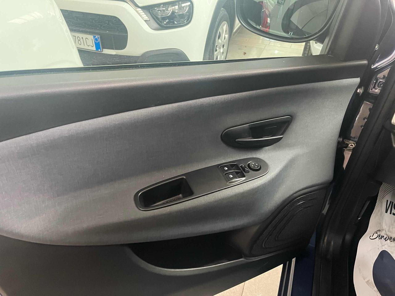 LANCIA Ypsilon GOLD 1.0 FireFly HYBRID 70cv S&S