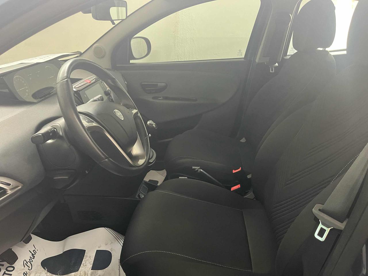 LANCIA Ypsilon GOLD 1.0 FireFly HYBRID 70cv S&S