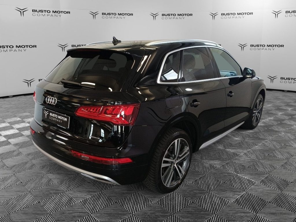 AUDI Q5 Q5 40 2.0 tdi mhev  Design quattro 204cv s-tronic - 4