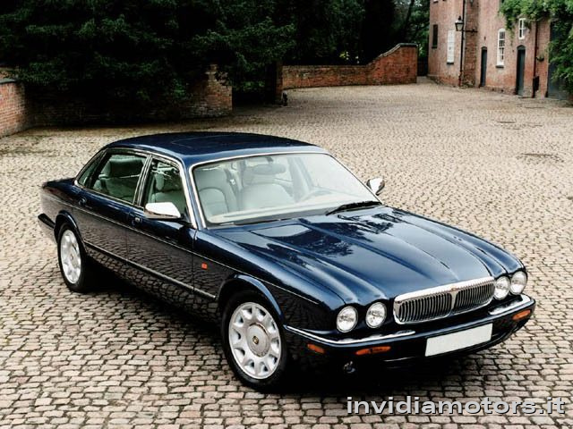 JAGUAR XJ Blu metallizzato