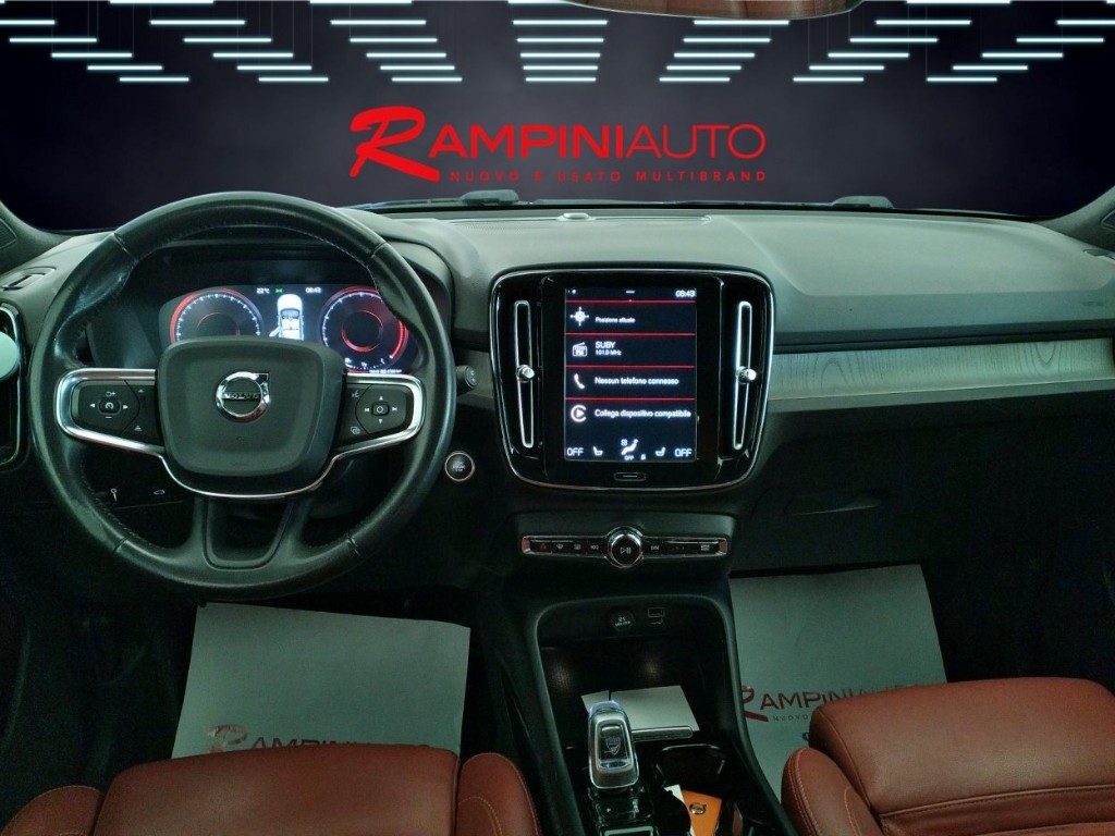 VOLVO XC40 T3 Geartronic Inscription 163 Cv Pronta Consegna - 11