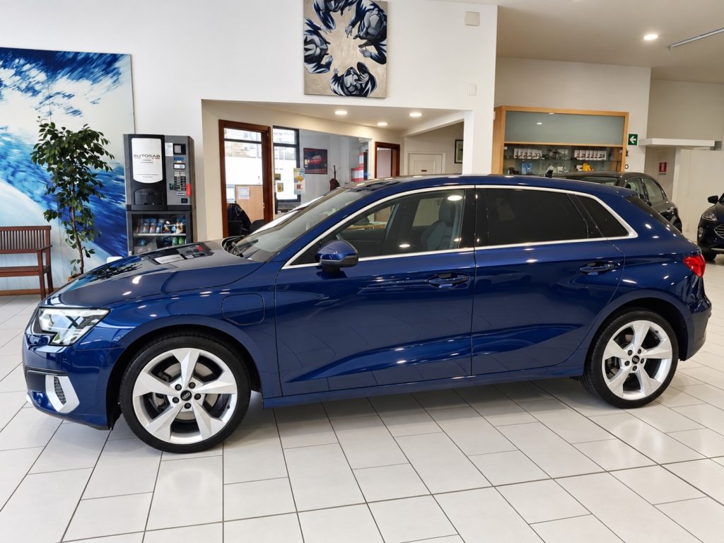 AUDI A3 SPB 40 TFSI e S-Tronic Business Advanced Plug-In - 4
