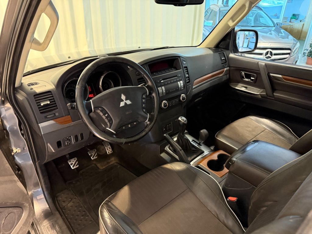 MITSUBISHI Pajero 3.2 DI-D 16V 3p. Intense DPF *NUR HÄNDLER - 6